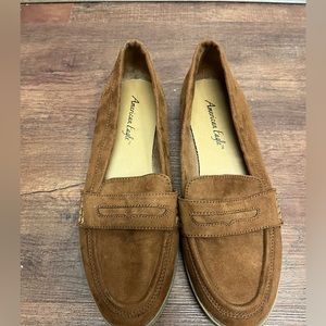 American Eagle Outfitters Women’s Penny Loafers Size 9